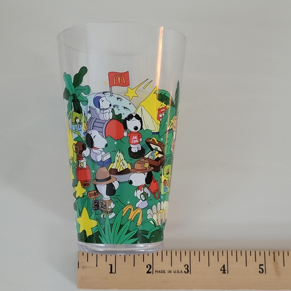 Hello Kitty X Snoopy X McDonald's Collectible Plastic Cup Sanrio X Peanuts 2024 - Picture 5 of 16